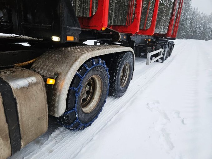 apgrutinati brauksanas apstakli