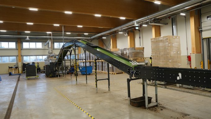 Šaura un gara stādu kasešu automātiskā mazgāšanas līnija